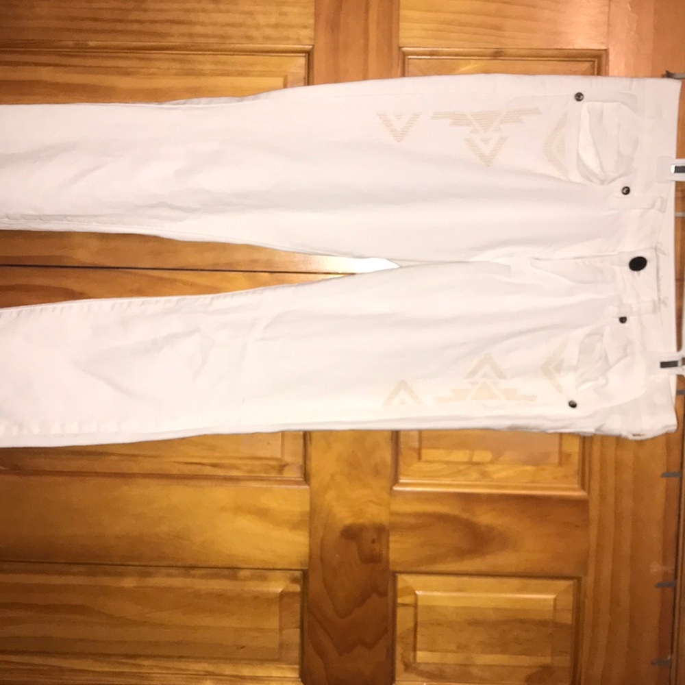 White American Eagle Pants. Size 6 Short.